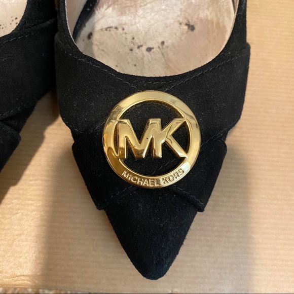 Michael Michael Kors gold emblem heels - Picture 6 of 9